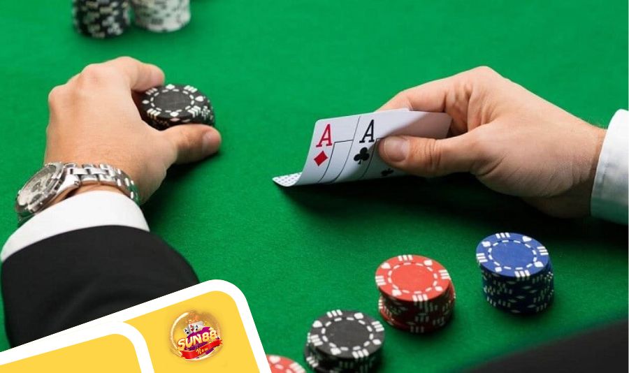 Hướng dẫn thao tác cơ bản chơi Xì tố tại cổng game Sun88